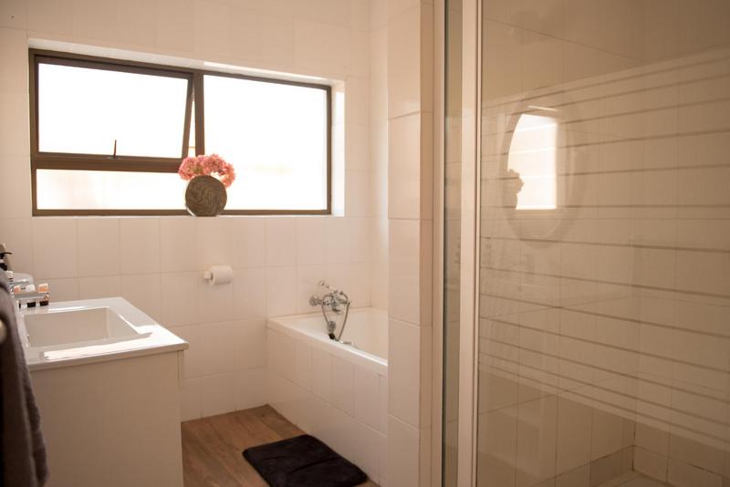 2 Bedroom Property for Sale in Onrus Western Cape